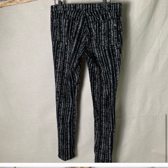 30%OFF BUNDLES! BLACK WHITE SKINNY LEGGINGS JEANS - Picture 5 of 8